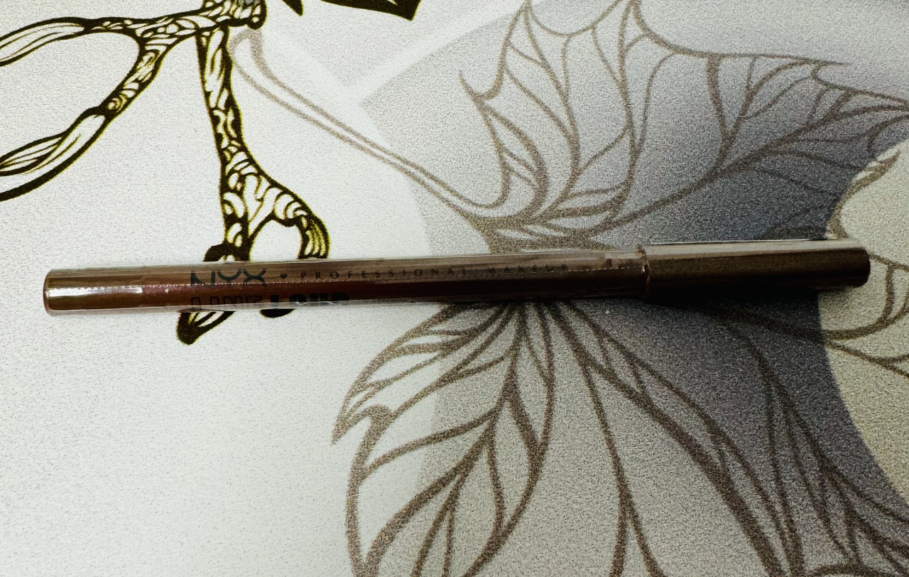 Нюдовий олівець для губ NYX Professional Line Loud Lip Liner