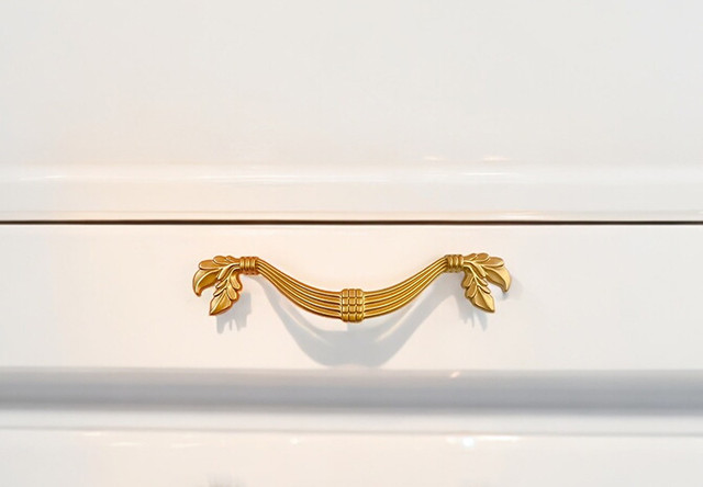 Ручки матове золото Декор