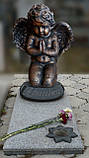 Надгробна скульптура. Ритуальна маска Ангелочок на колінах 52 см бетон, фото 9