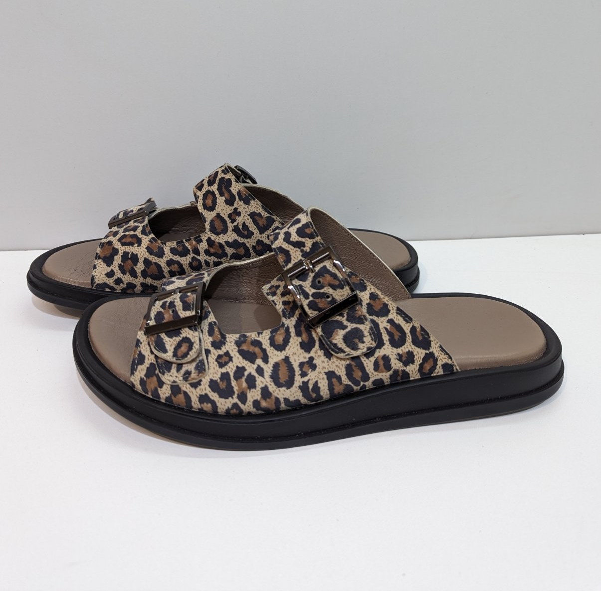 STTOPA Розміри 42,43,44. Шльопанці великих розмірів на широку стопу шкіряні. 350-4045 Леопардові, фото 1