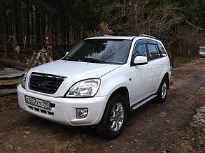 Дефлектори вікон (вітровики) з хромом молдингом Chery Tiggo 3/T11 2005- (Uncle/Тайван)