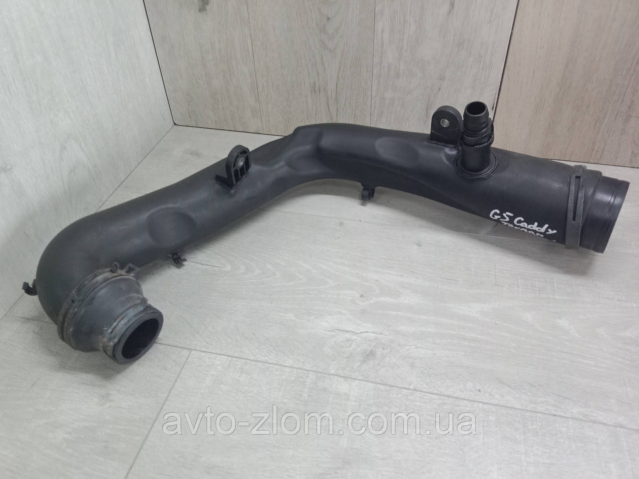 Патрубок інтеркулера Volkswagen Caddy, Golf 5, Touran 1,9 TDI. 1K0129654AA.