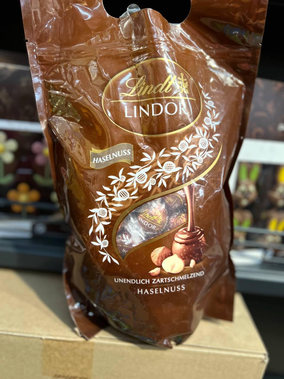 Цукерки з горіховим кремом Lindt Lindor "Haselnuss" 1 кг. Швейцарія.