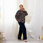 Жіночий велюровий домашній брючний костюм темно-синього кольору з принтом Червоні бантики від виробника Bonita 52, фото 7