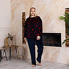 Жіночий велюровий домашній брючний костюм темно-синього кольору з принтом Червоні бантики від виробника Bonita 52, фото 8