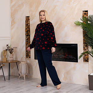 Велюровий жіночий хатній брючний костюм темно-синього кольору з принтом Жовті бантики від виробника Bonita 62