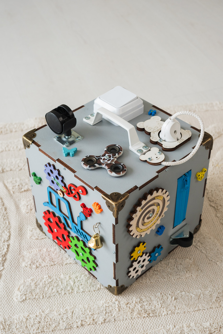 Бізікуби 23Х23Х23 Сірий дитячий розвивальний куб Іграшки для розвитку дітей Дерев'яні іграшки бізіборд, фото 1