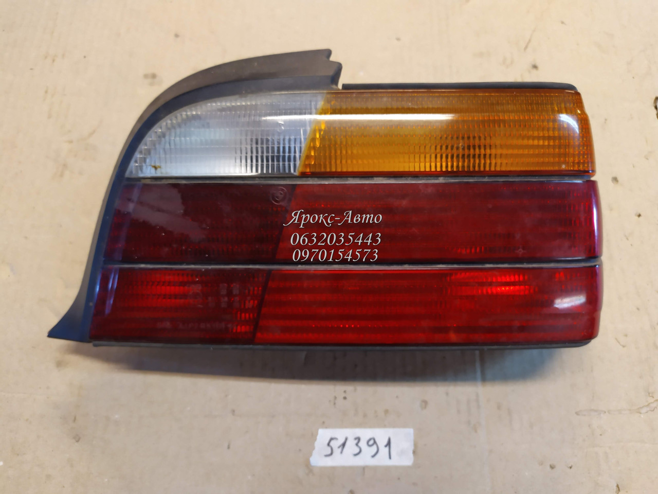 Фара задня права BMW E36 (купе) (оригінал) 000051391