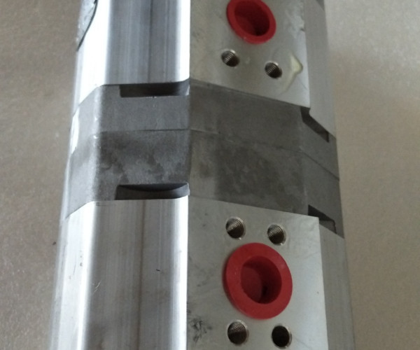 Насос гідравлічний  шестеренчатий  CBQ-F440F410A2X  240100247369