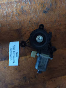 №69 Моторчик переднього правого склопідйомника 5Q0959801B для Audi A3 13-20