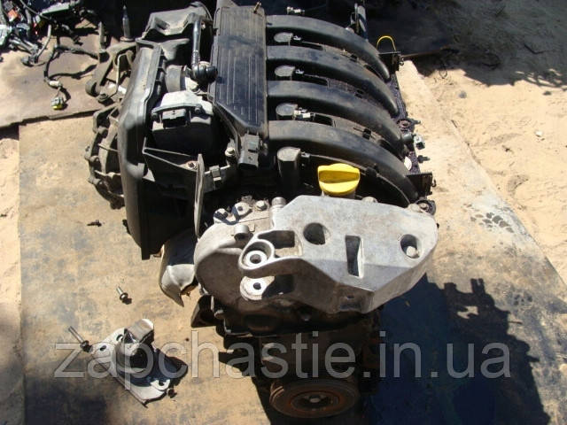 F4R820 Двигун