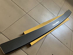 Накладка на бампер с загибом Volkswagen TOUAREG III с 2018- (Carbon)