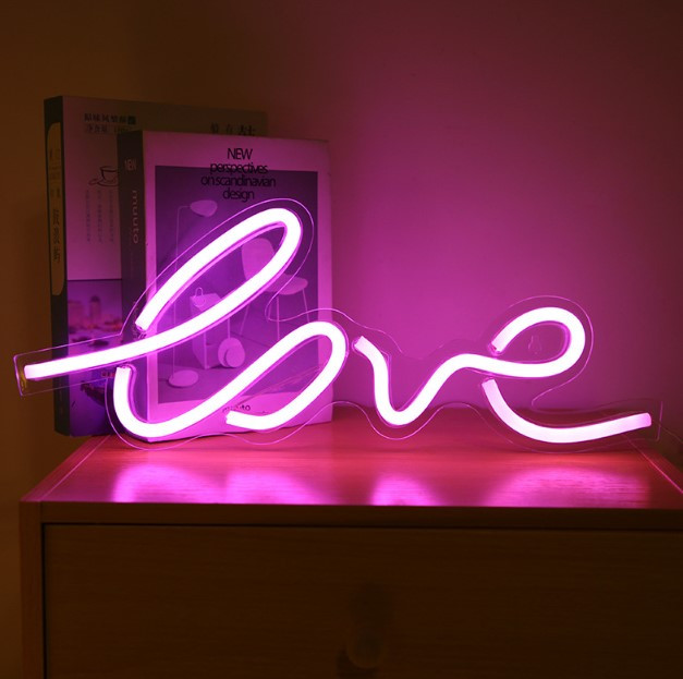 Настінний неоновий світильник нічник Love 45*17.5 см
