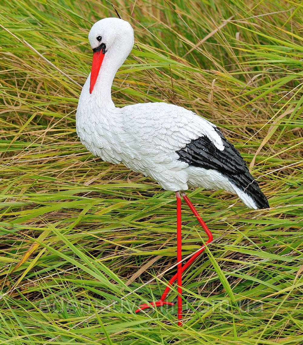 Садова фігура Лелека малий №5 на металевих лапах, лелека для саду, лелека в сад, садово паркові скульптури лелеки