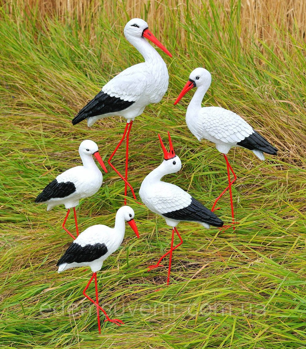 Садова фігура Сім'я садових лелек №74 на металевих лапах