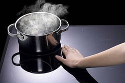 "Ariston-Hotpoint" - ремонт індукційних поверхонь.