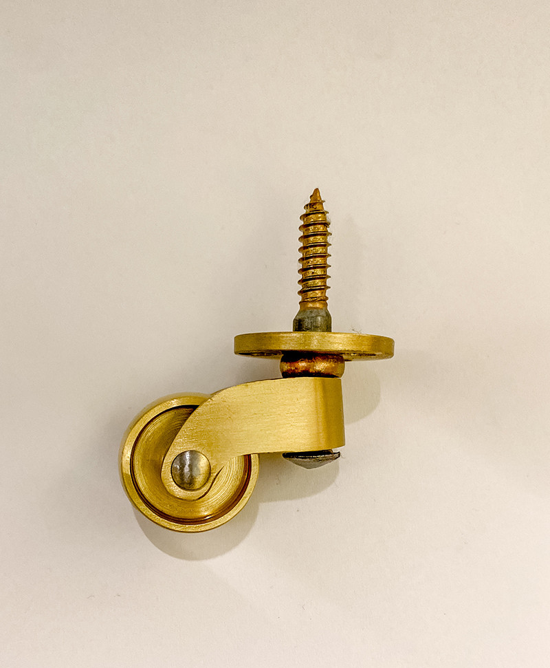 Ролик меблевий поворотний класика Brass Casters KM-RR-04 латунь полірована