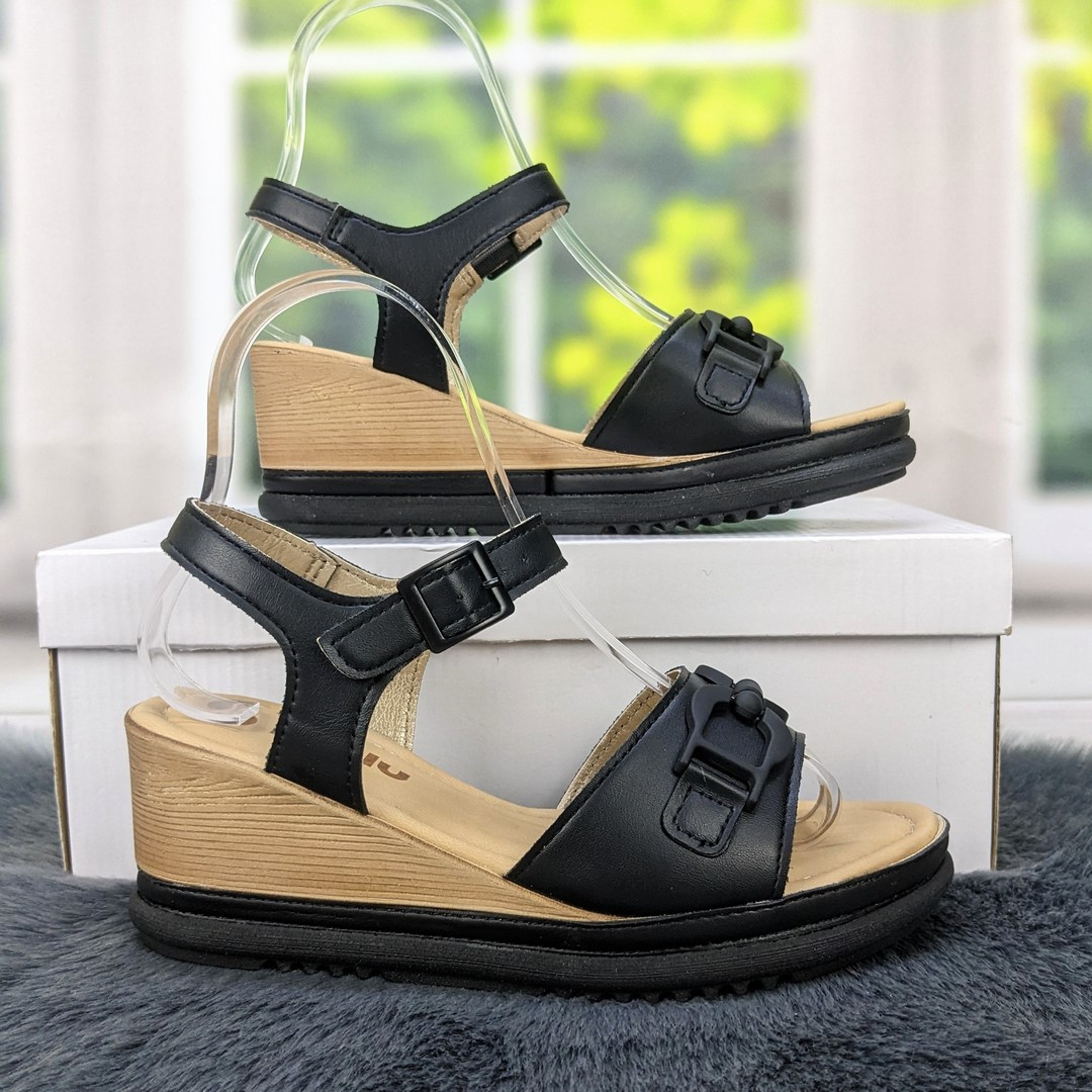 Босоніжки жіночі Inblu чорні на платформі 4507, фото 1