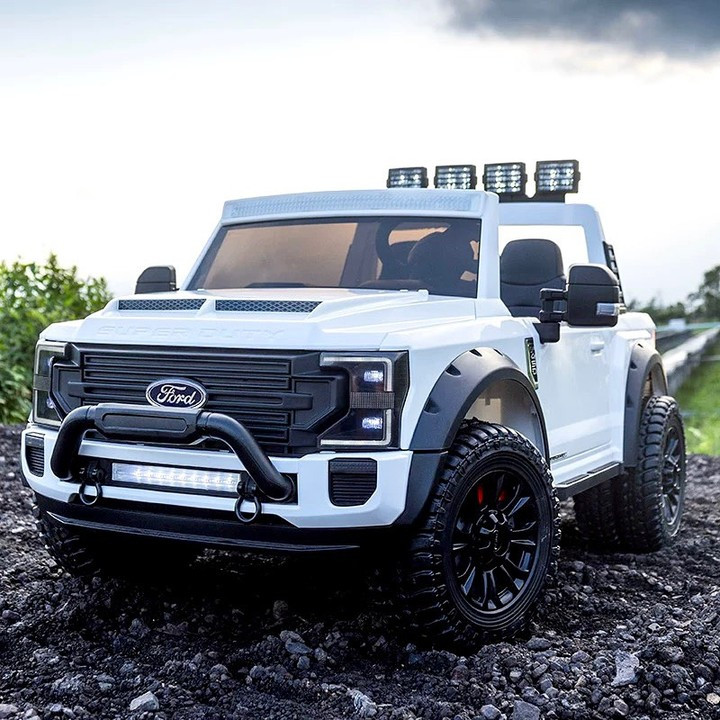 Дитячий двомісний джип Ford Super Duty (білий колір) з пультом дистанційного керування 2,4G, фото 1