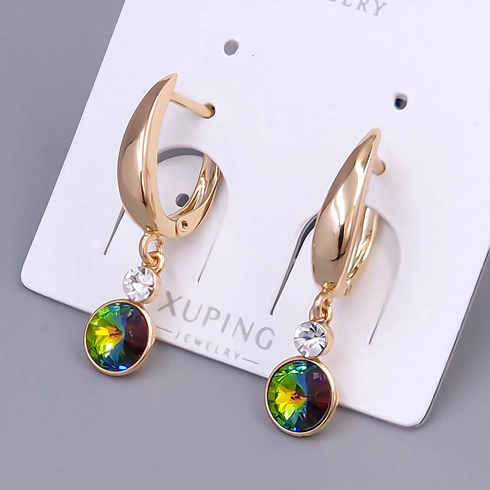 Сережки XР. Позолота 18К. Камені: Swarovski та циркон. Довжина: 31 мм. Ширина: 7 мм.
