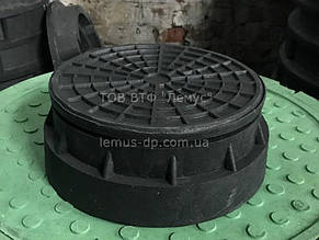 Люк полімерпіщаний ᴓ 315 чорний під телескопічну трубу