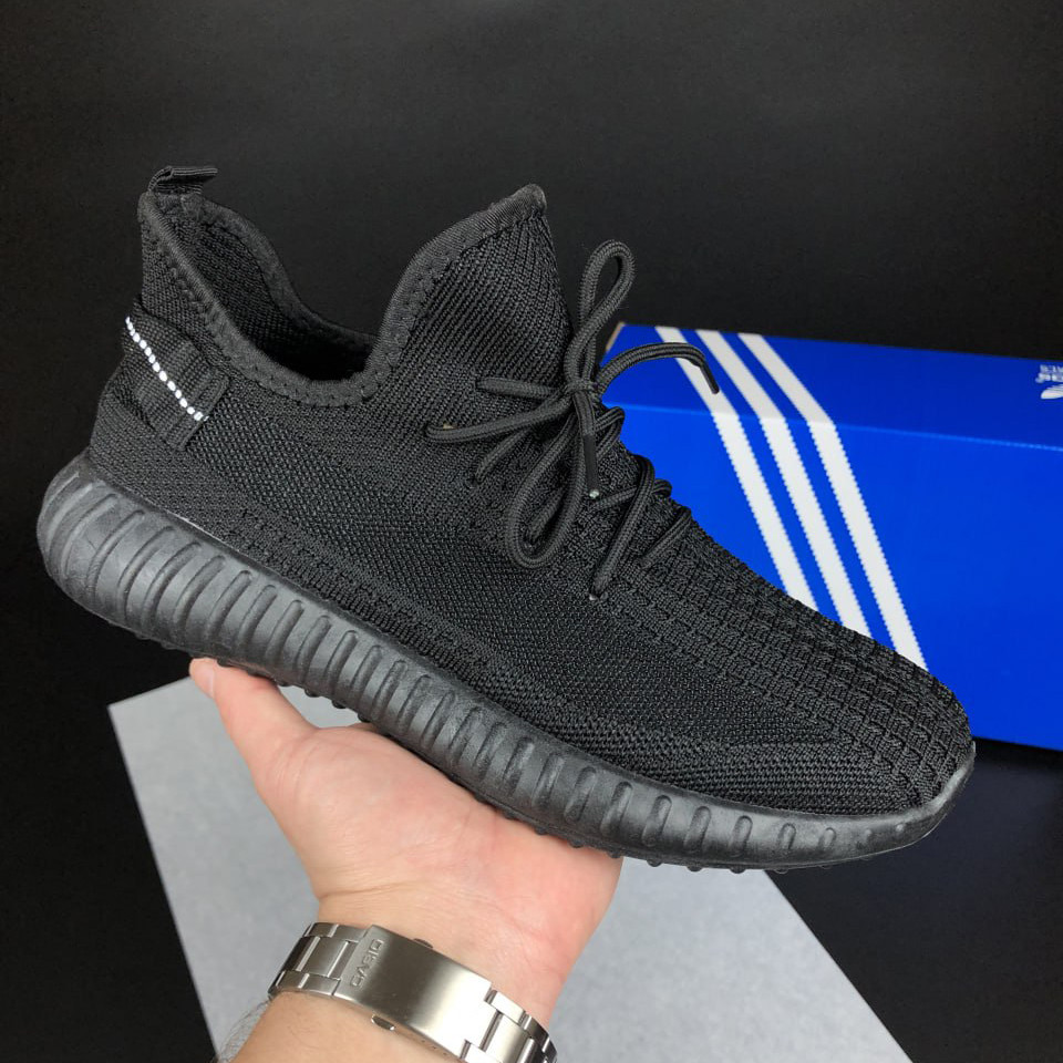 Чоловічі кросівки Yeezy Boost сіточка спортивні для бігу чорні