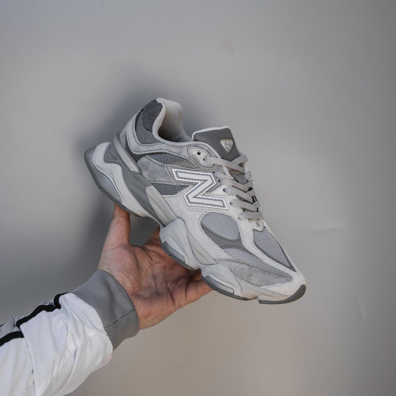 Жіночі спортивні кросівки New Balance 9060 (світло-сірі) демісезонні кроси 2680 Нью Беленс vkross