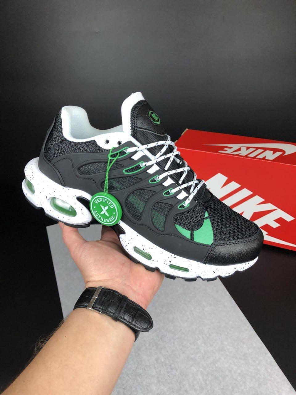 Чоловічі кросівки Nike Air Max TN Terracape Plus (чорно-білі із зеленим) модні 12266 Найк vkross