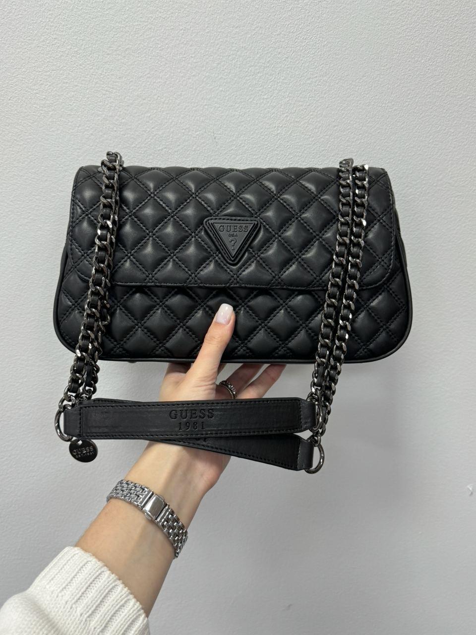 Жіноча сумка Гесс чорна Guess Black Cordelia Flap Shoulder Bag