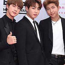 Плакат "БТС, біля стіни з логотипами, Bangtan Boys, BTS", 40×60см, фото 3