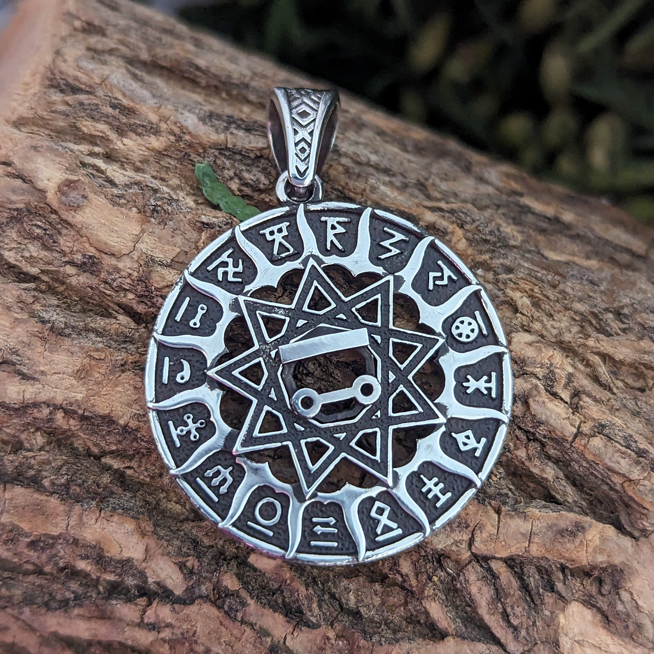 Чертог Рожана Щука, Свароже коло, кулон оберіг амулет талісман