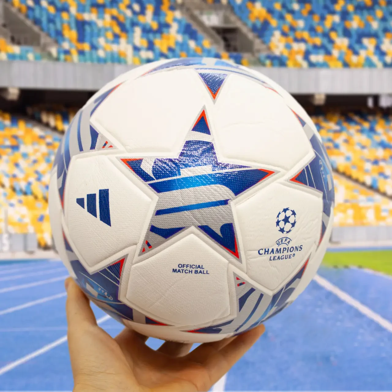 Футбольний м'яч Adidas Champions League 23/24
