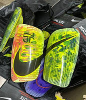 Футбольні щитки Nike Mercurial Lite