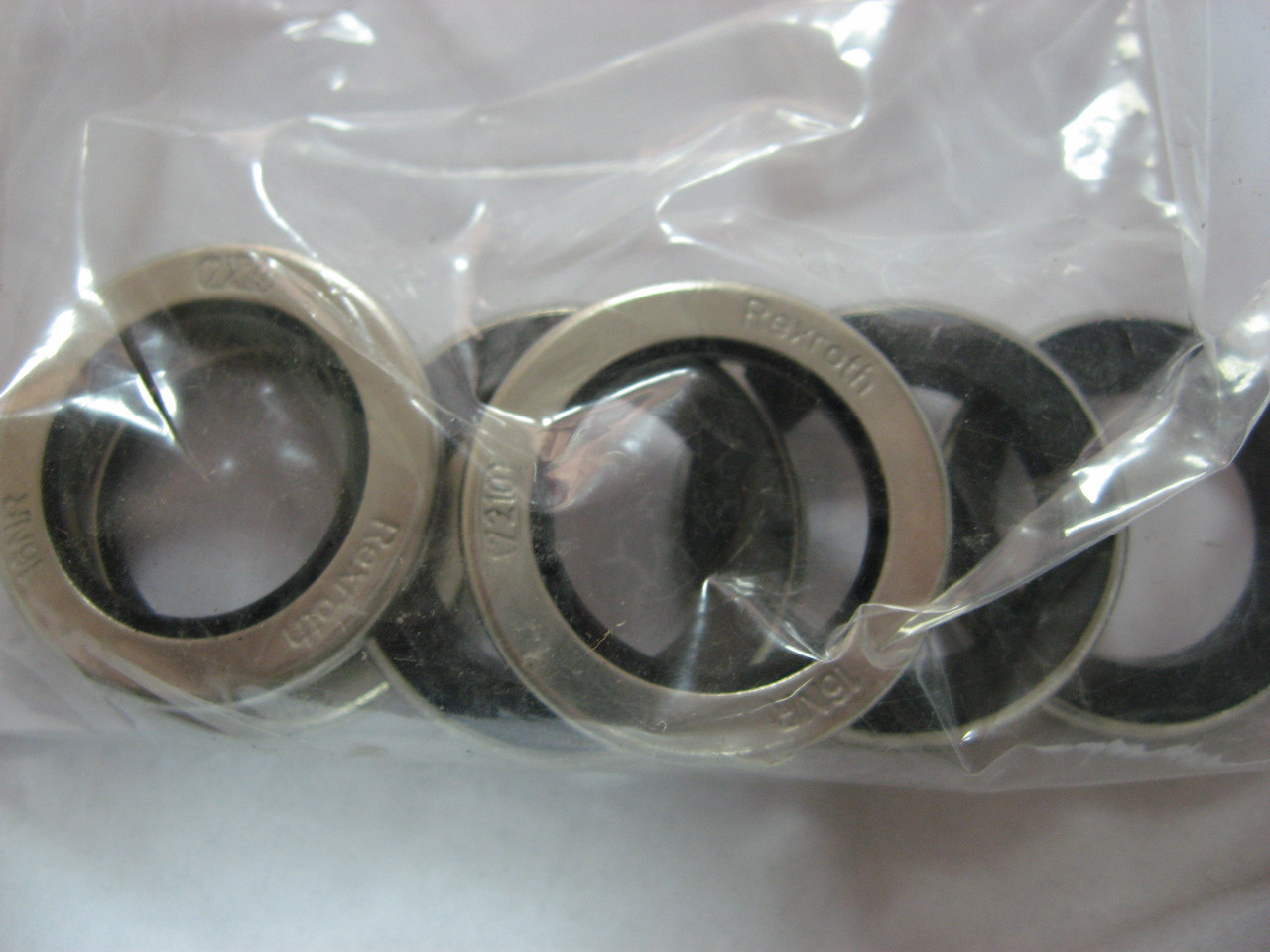 Уплотнительные кольца (защита) для шариковых втулок - фото 3 - id-p417016460
