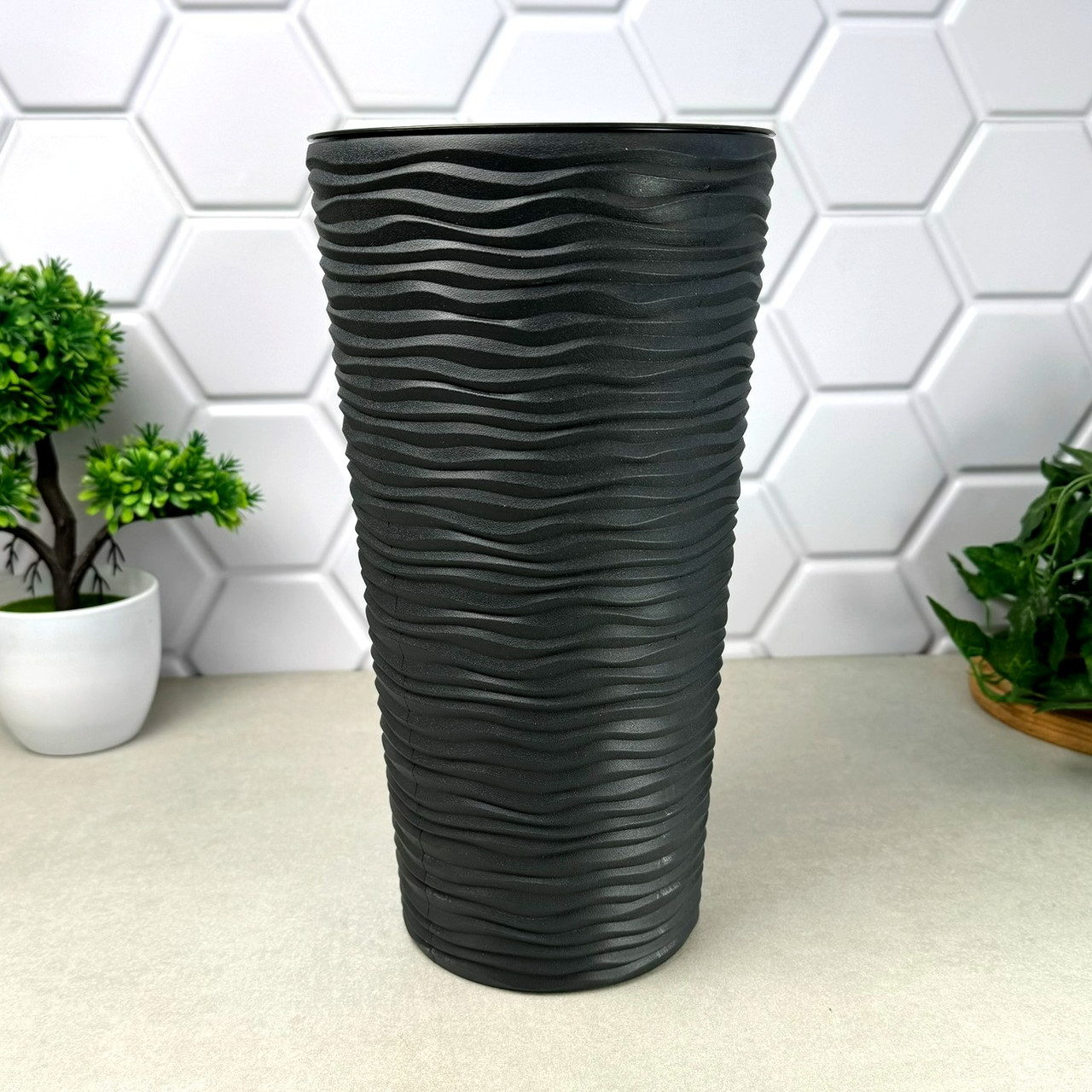 Конусний хвилястий квітковий вазон 2 л, Фьюжн Граніт Алеана