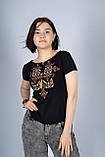 Чорна жіноча вишита футболка на кожен день у патріотичному стилі «Елегія (коричнева вишивка)», фото 5