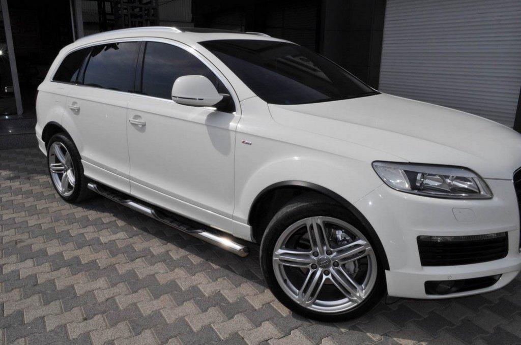 Бічні труби (2 шт., нерж.) d70 з пластиковими вставками для Ауди Q7 2005-2015 рр, фото 1