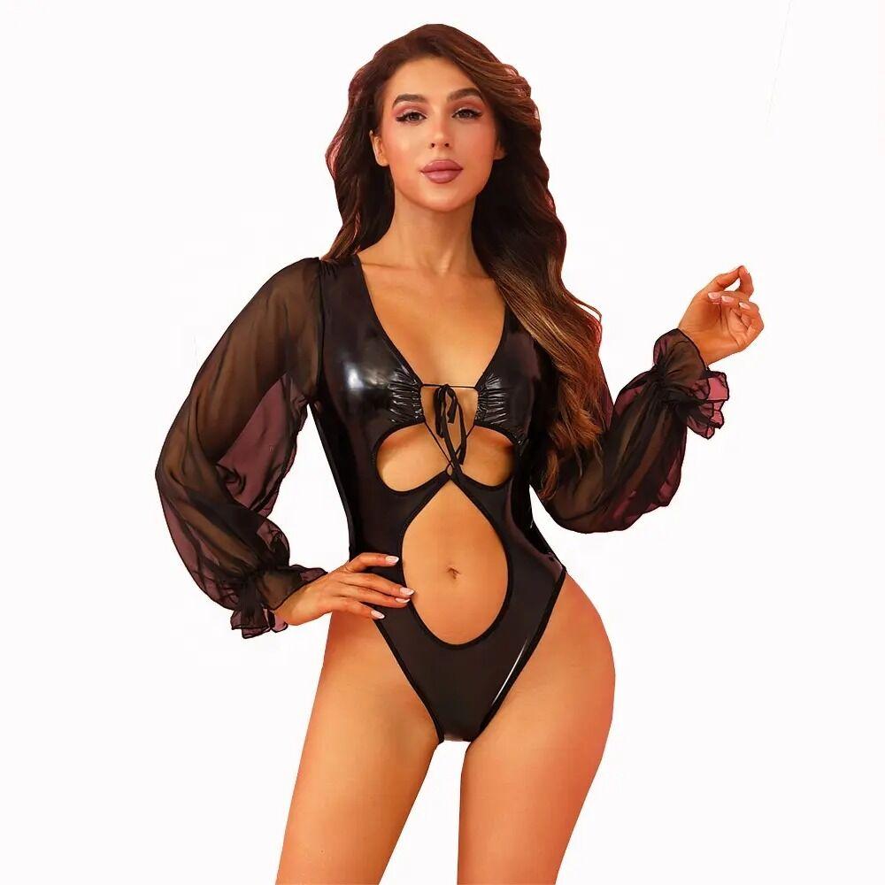 Боді з рукавами та еротичними вирізами чорного кольору JSY модель 8327 розмір One Size Кайф, фото 1