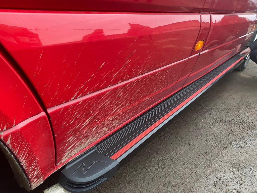 Бокові пороги Maya Red (2 шт., алюміній) Long/ExtraLong для Volkswagen Crafter 2006-2017рр