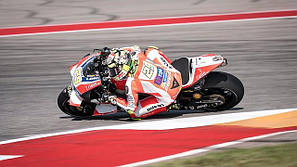 Моторні оліві Shell Advance для двигунів мотоциклів