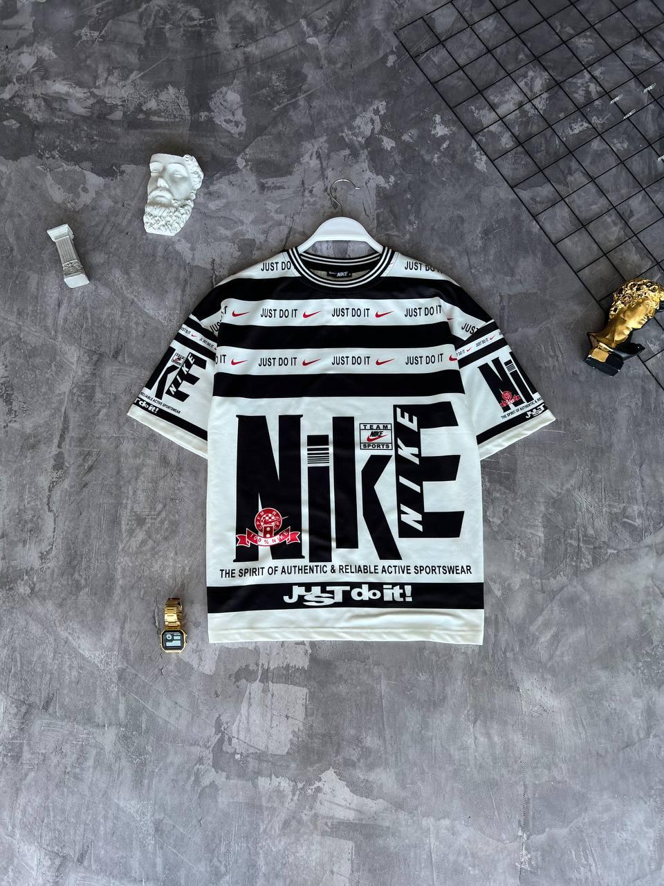 Чоловіча футболка Nike M1925 чорна