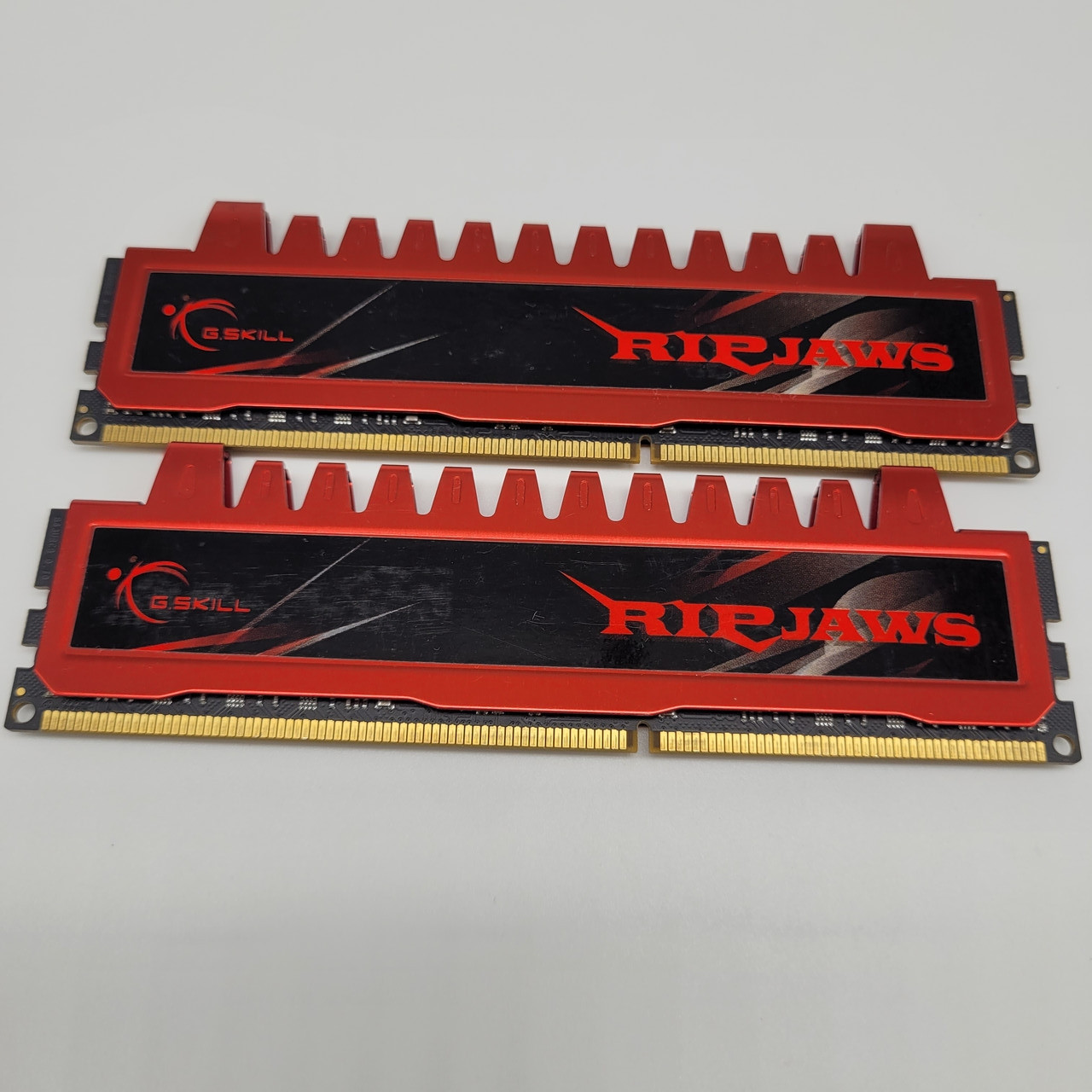 Пара оперативної пам'яті G.Skill Ripjaws DDR3 8Gb (2x4Gb) 1600MHz PC3-12800U 1R8 CL9 (F3-12800CL9D-8GBRL) Б/В