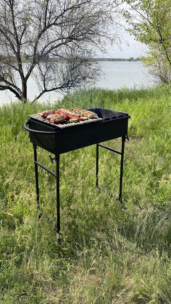 Універсальний Мангал зі знімними ніжками на 9 шампурів 4 мм, фото 1