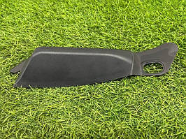 Накладка ліхтаря заднього AUDI A8 D4 4 2011 лева. (б/у)