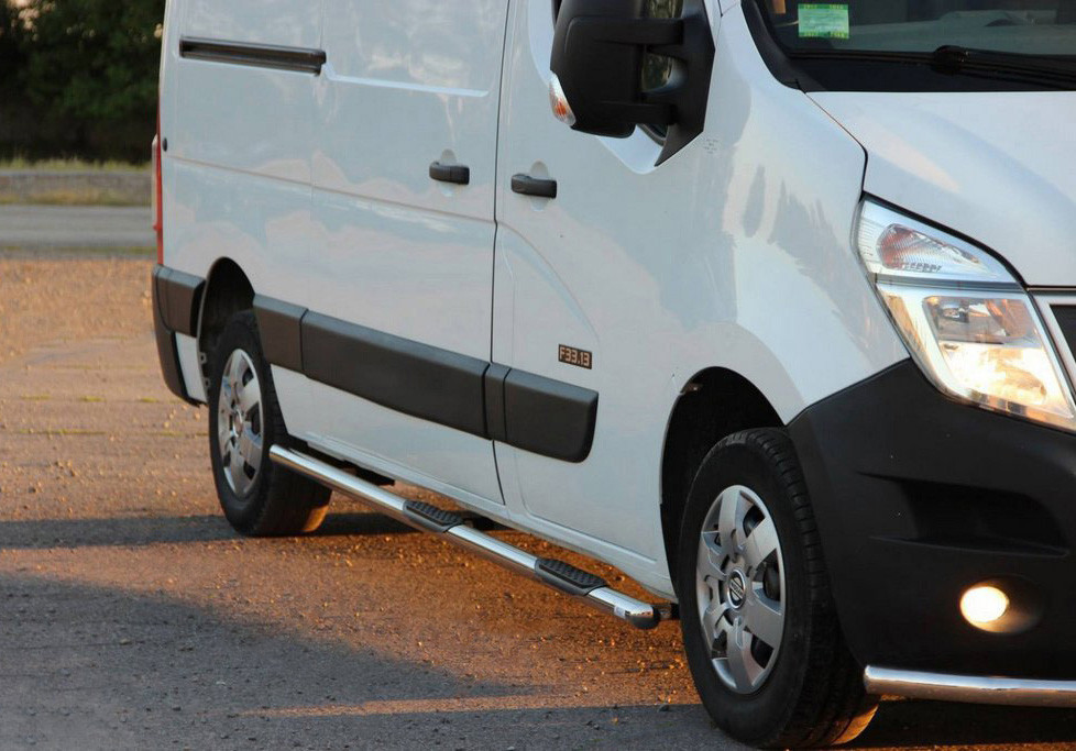 Бічні труби BB002 (2 шт., нерж.) Коротка база для Renault Master 2011-2024 рр