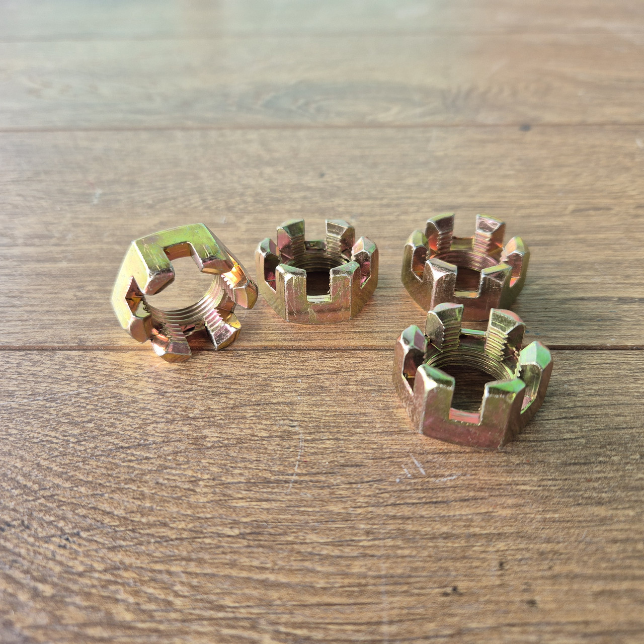 Гайка МТЗ корончатая роздавальної коробки ПВР