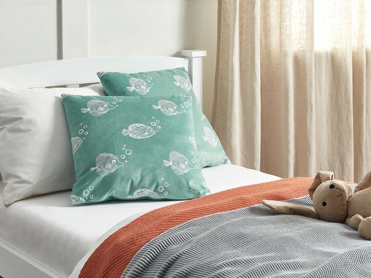 Набір з 2 оксамитових подушок з малюнком риби 45 x 45 см, зелений SOLIDAGO, фото 1