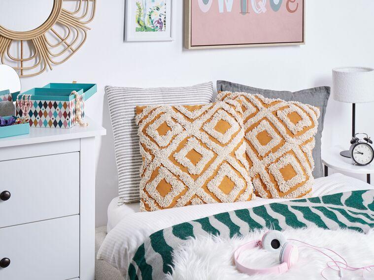 2 ватні подушки з геометричним малюнком 45 х 45 см, біло-помаранчеві GILLY, фото 1