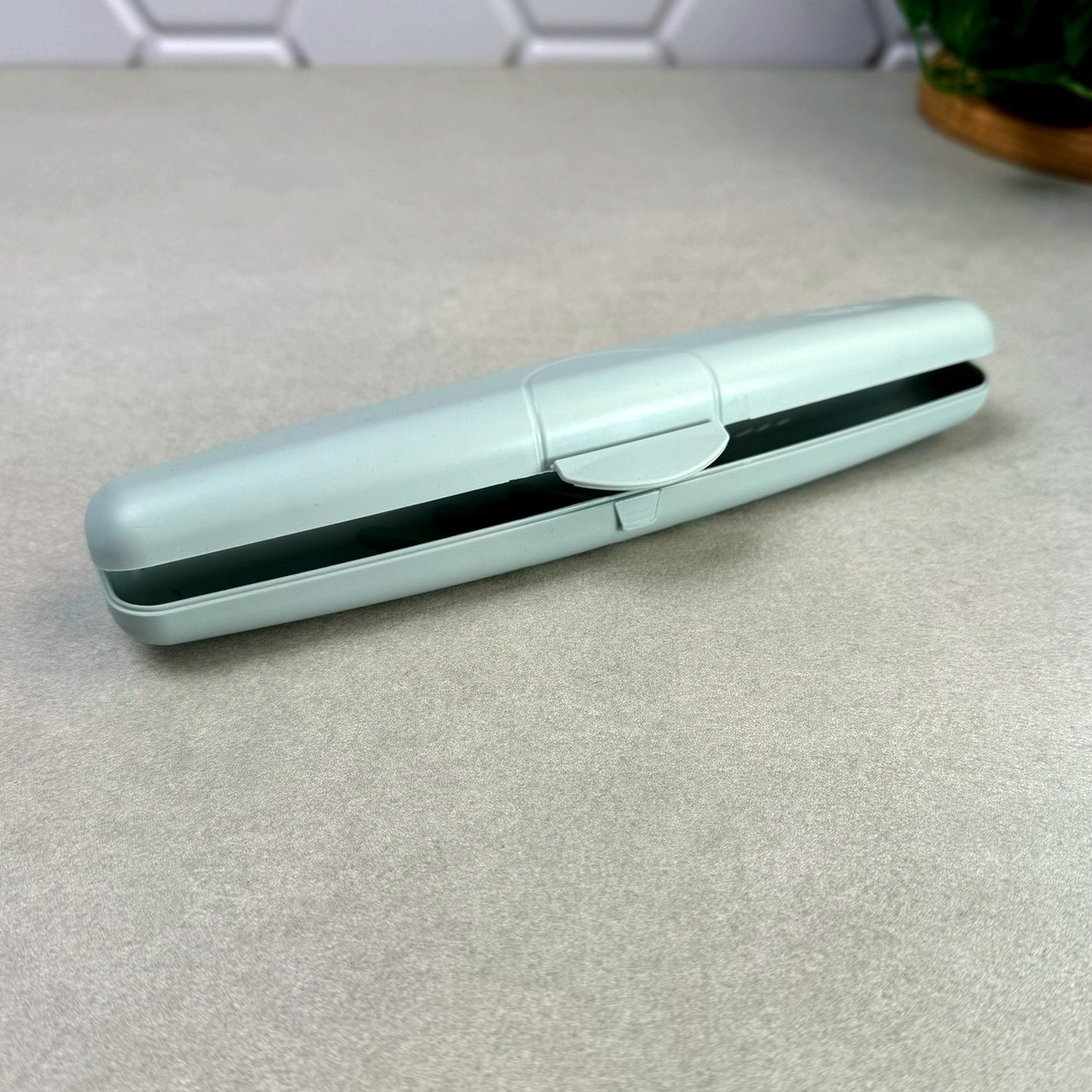 Пластиковий футляр для зубних щіток Полин Алеана