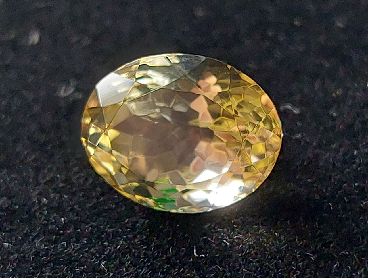 Цитрин  6.25 карат  12.55 х 9.8 х 8.7  мм, фото 1